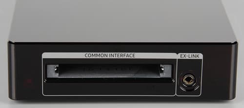 QLED-телевизор Samsung QE55Q7CAMUXRU. Блок One Connect