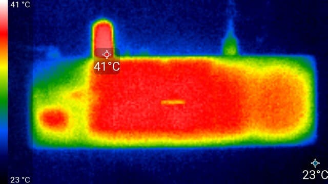 QLED-телевизор Samsung QE65Q9FAMUXRU. Нагрев модуля One Connect
