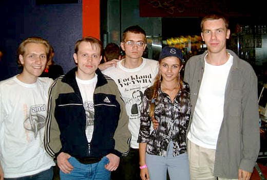 Крайний слева - AND, крайний справа - Juster (то есть Я)