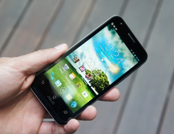 Презентация Asus Padfone2 в Милане