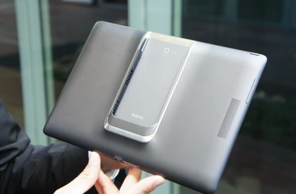 Презентация Asus Padfone2 в Милане