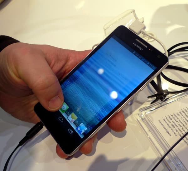 Мобильные новинки CES 2013