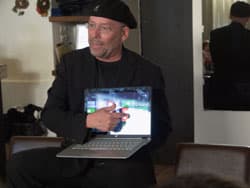 Mooly Eden shows Notebook with touchscreen