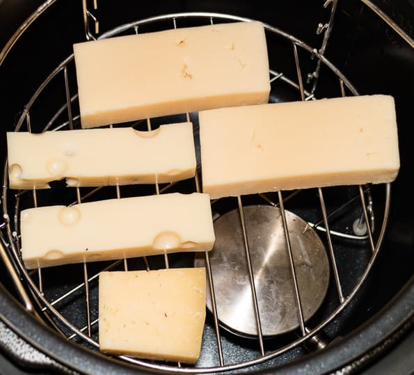 скороварка-коптильня Brand 6060