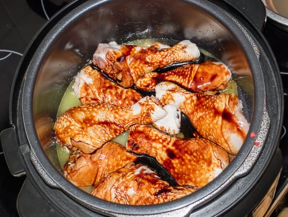 скороварка-коптильня Brand 6060