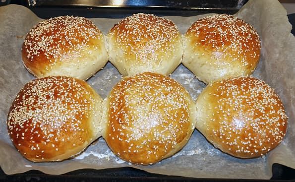 Кухонный комбайн (планетарный миксер) Clatronic KM 3630