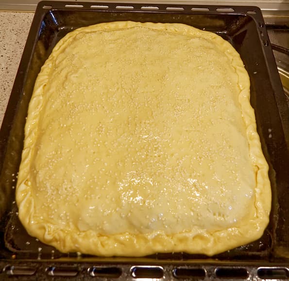 Кухонный комбайн (планетарный миксер) Clatronic KM 3630