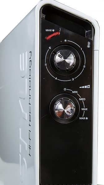 Конвекционный обогреватель DeLonghi Slim Style HCX3120FS