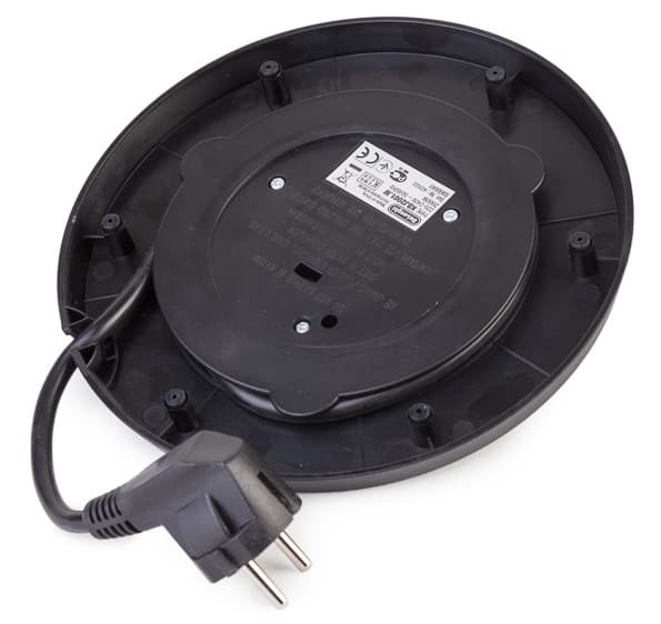 электрический чайник Delonghi KBJ 2001