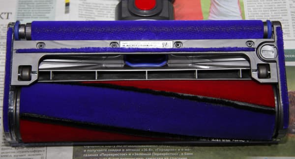 Пылесос Dyson V8 Absolute, насадка Fluffy