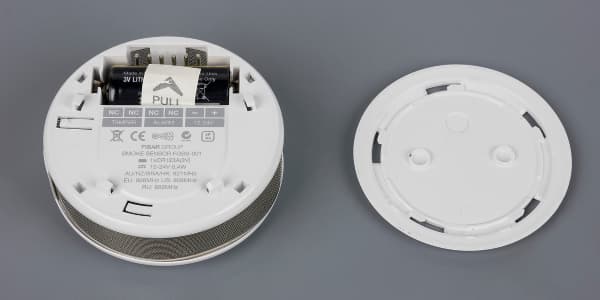 Конструкция Fibaro Smoke Sensor