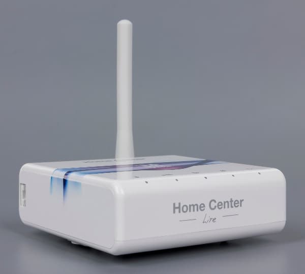 Внешний вид контроллера Fibaro Home Center Lite