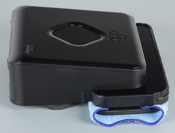 iRobot Braava 380t. Вид справа iRobot Braava 380t. Вид справа