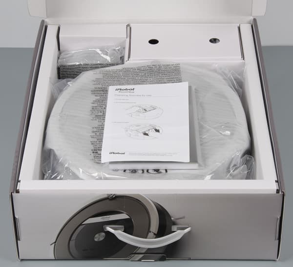 робот-пылесос iRobot Roomba 870, коробка