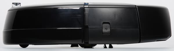 Моющий робот-пылесос iRobot Scooba 450, вид слева Моющий робот-пылесос iRobot Scooba 450, вид слева