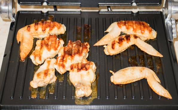 Электрический контактный гриль Kitfort KT-1601