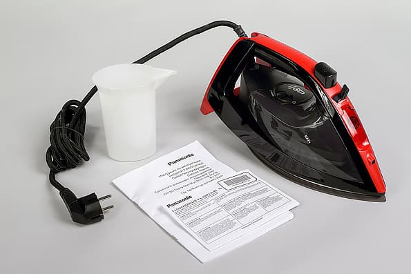 Электрический утюг Panasonic NI-WT960
