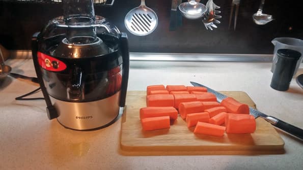 Центробежная соковыжималка Philips HR1836