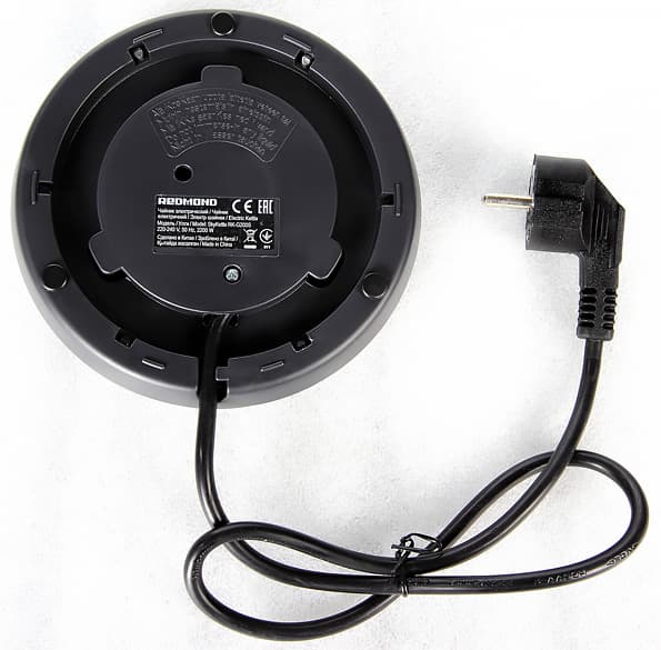 Электрический чайник Redmond RK-G200S с подсветкой и управлением по Bluetooth