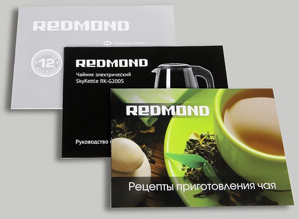 Электрический чайник Redmond RK-G200S с подсветкой и управлением по Bluetooth