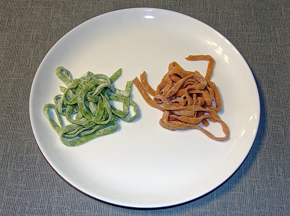 Машинка для приготовления пасты Redmond RKA-PM1