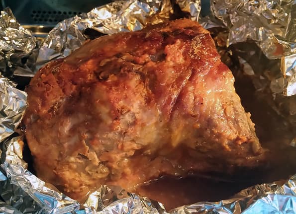 Микроволновая печь с грилем и конвекцией Redmond RM-2502D