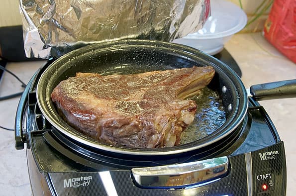 Мультикухня Redmond RMC-FM230