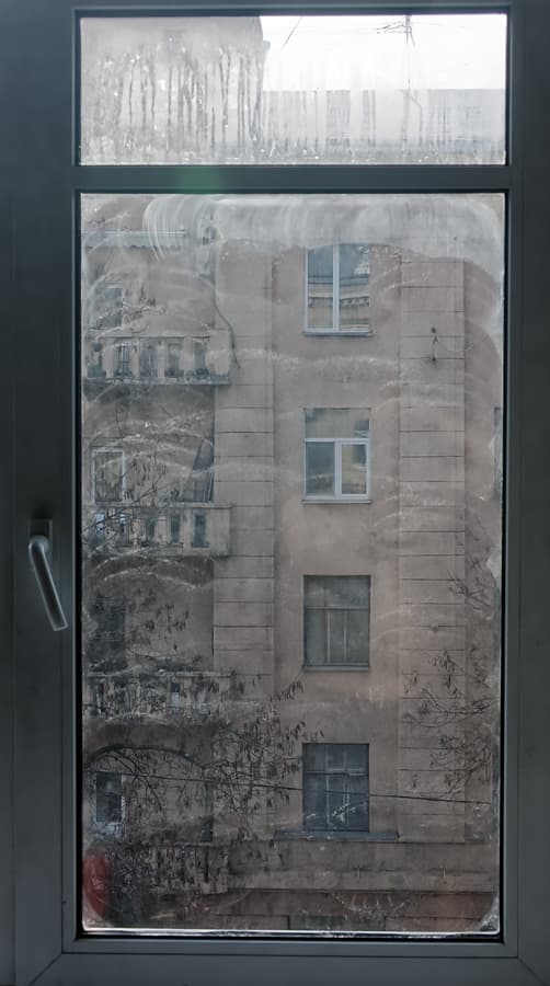 Робот для мойки окон Redmond RV-RW001