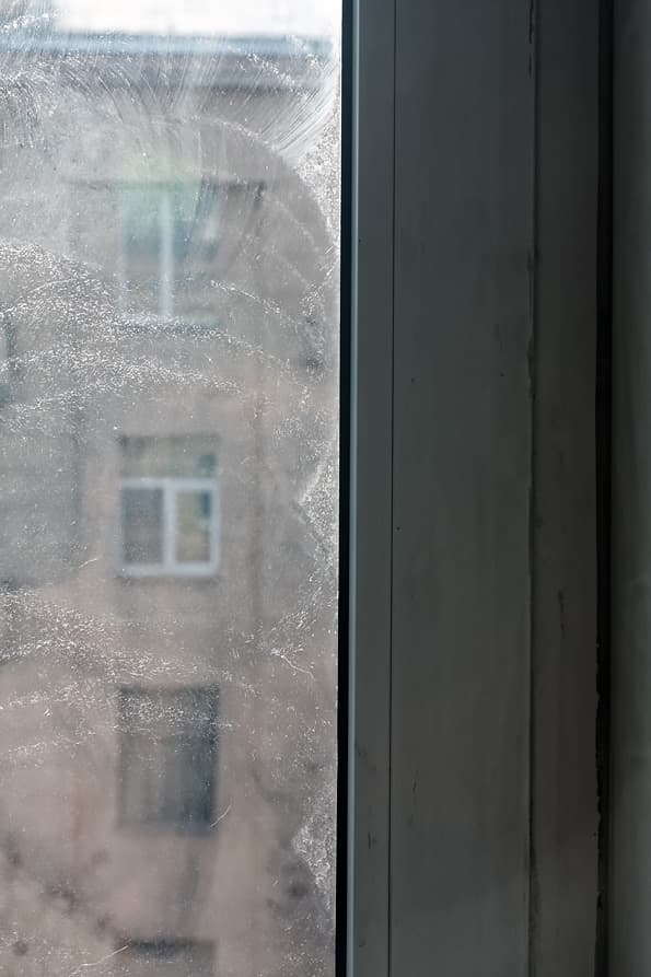 Робот для мойки окон Redmond RV-RW001