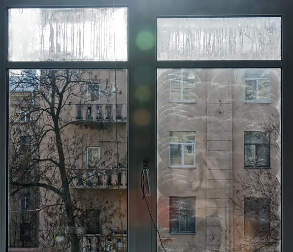 Робот для мойки окон Redmond RV-RW001