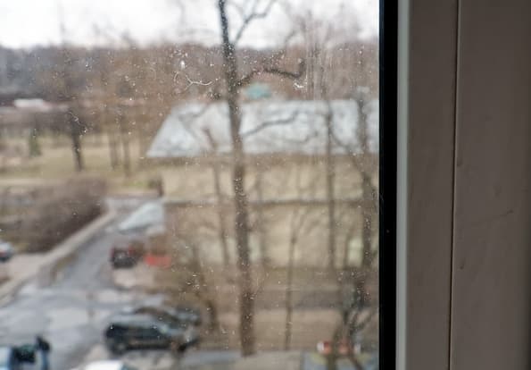 Робот для мойки окон Redmond RV-RW001