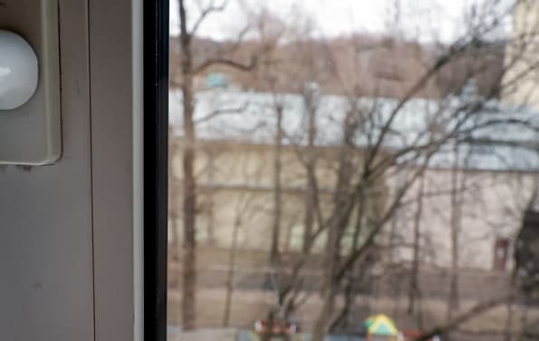 Робот для мойки окон Redmond RV-RW001