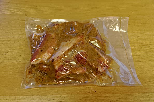 вакуумный упаковщик Redmond RVS-M021