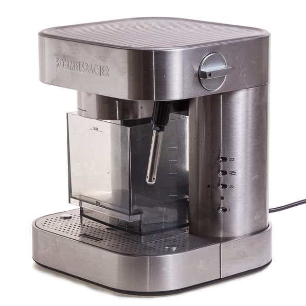 кофеварки-эспрессо Rommelsbacher EKS 2000 и DeLonghi EC680, и кофемашина Philips Saeco Xsmall HD8745