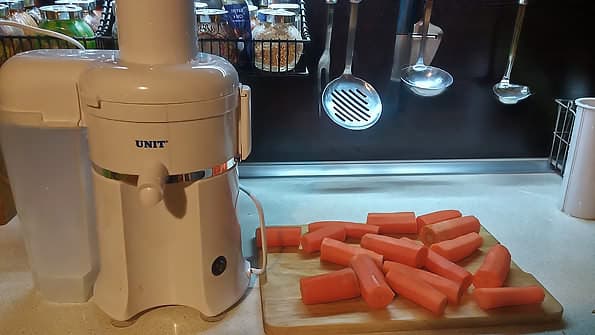 Центробежная соковыжималка Unit UCJ-411