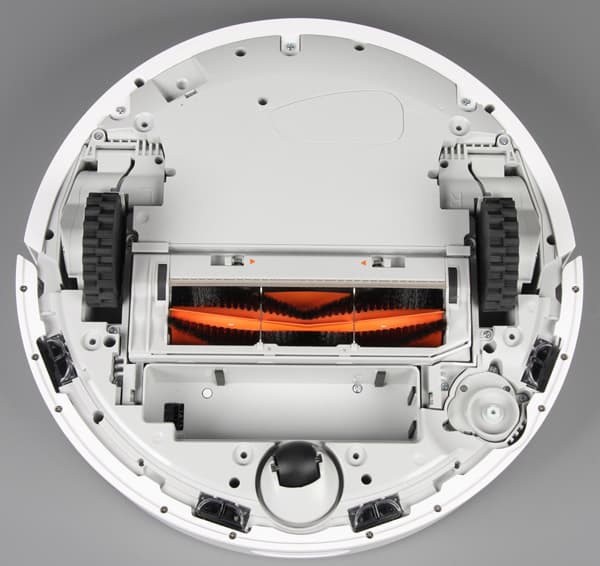 Xiaomi Mi Robot Vacuum, вид снизу Xiaomi Mi Robot Vacuum, вид снизу