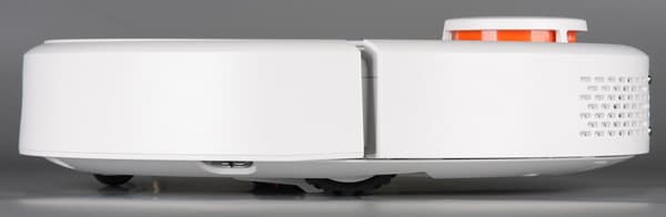 Xiaomi Mi Robot Vacuum, вид слева Xiaomi Mi Robot Vacuum, вид слева