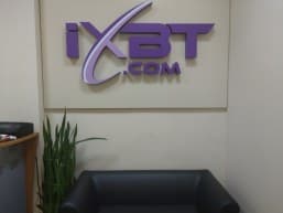 Съемка в помещении удается камере неплохо.