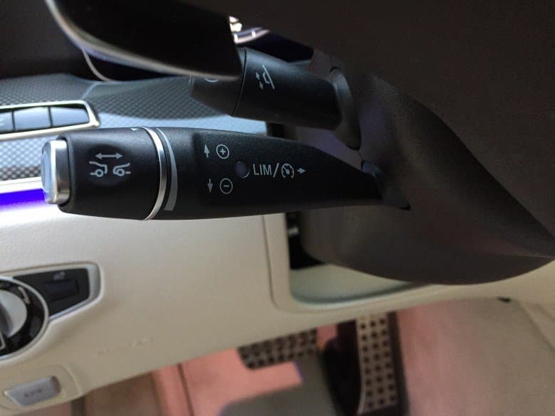 Рычаг управления автопилотом Distronic