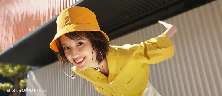 Опубликованы примеры портретных снимков, сделанных на камеру смартфона Oppo R15 Dream Mirror Edition