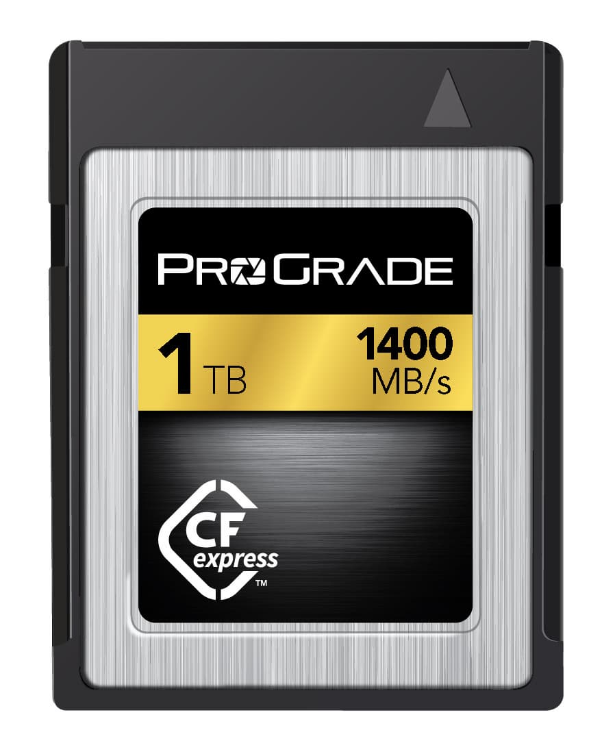 Показанная ProGrade Digital карта памяти CFexpress 1.0 объемом 1 ТБ развивает скорость передачи данных 1400 МБ/с
