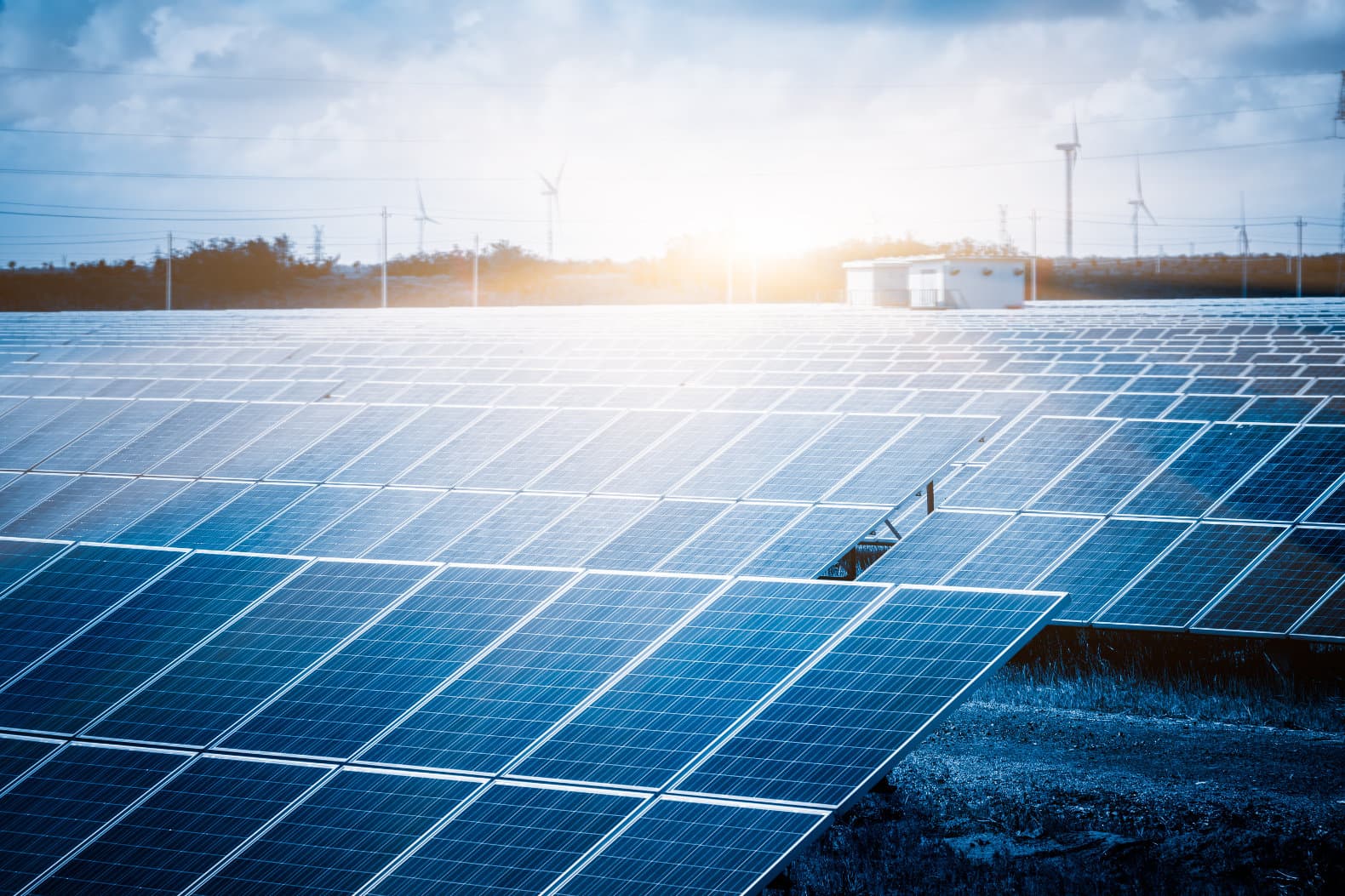 Apple полностью перешла на возобновляемые источники энергии