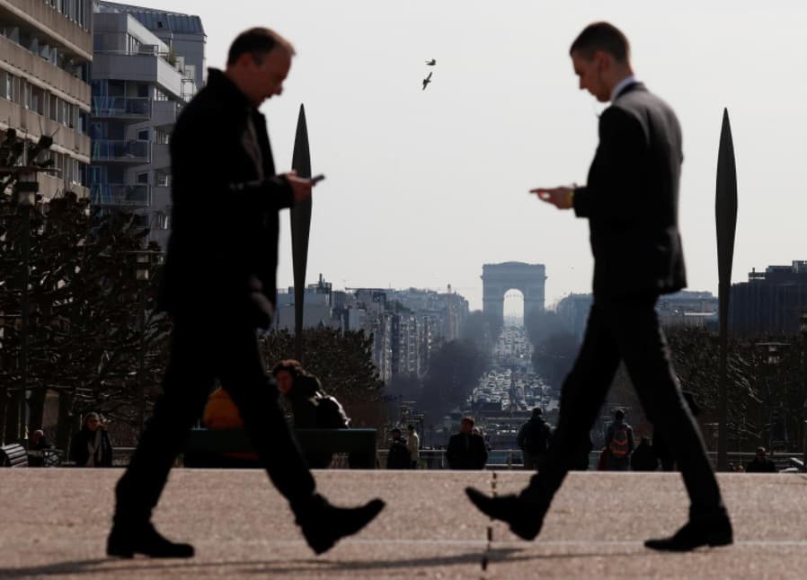 Еврокомиссия заинтересовалась конфиденциальностью в социальных сетях