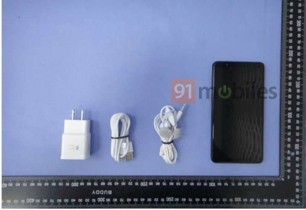 На новых снимках смартфон Samsung Galaxy A9 Star виден со всех сторон