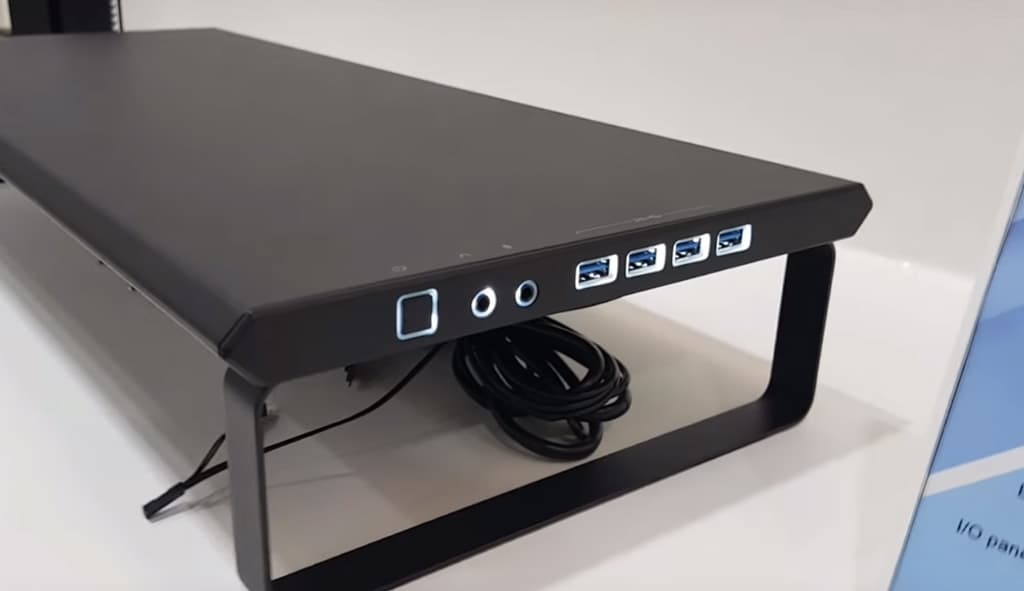 Закаленное стекло стало недорогим: репортаж из павильона Deepcool на Computex 2018