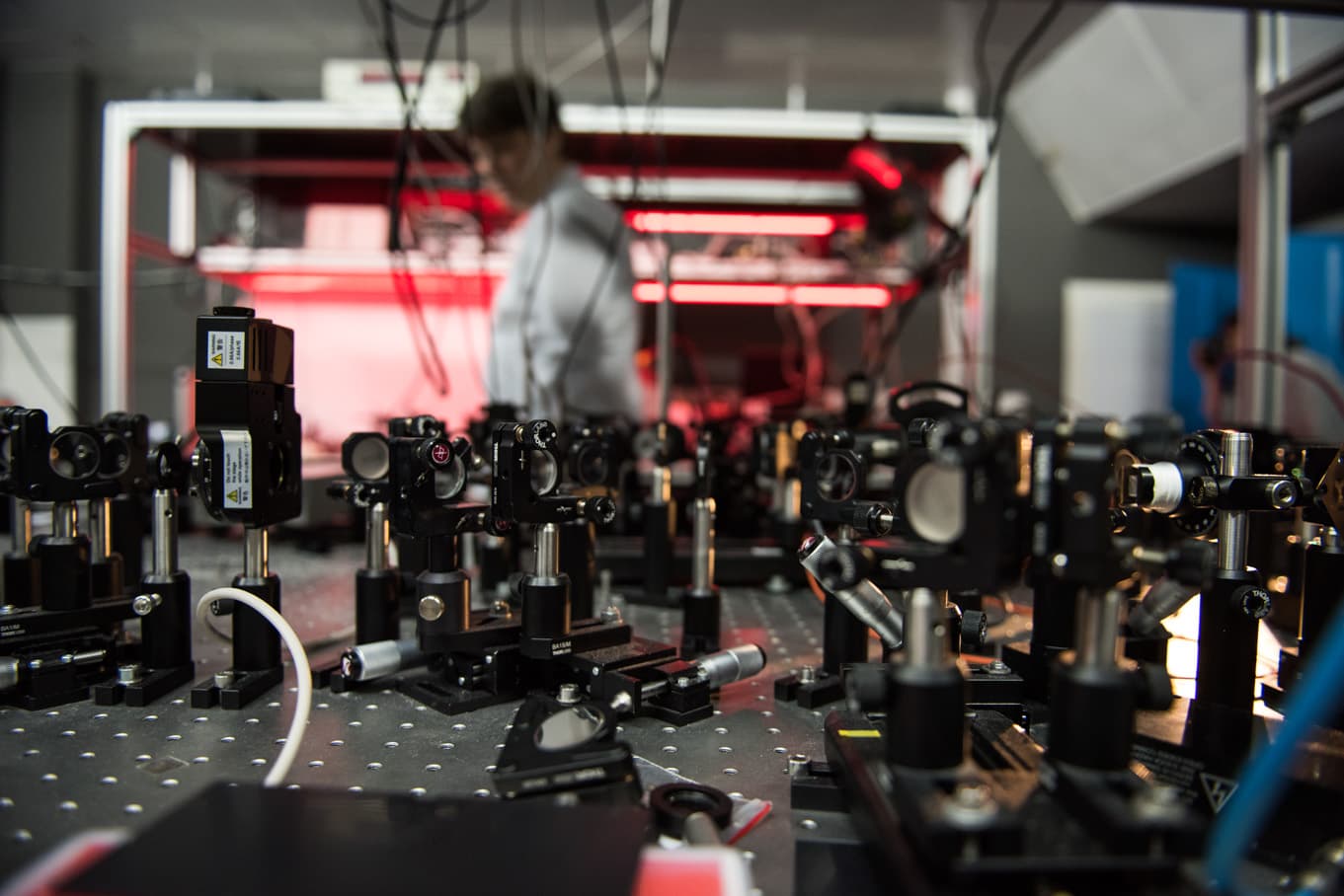 В МГУ созданы нано-преобразователи света