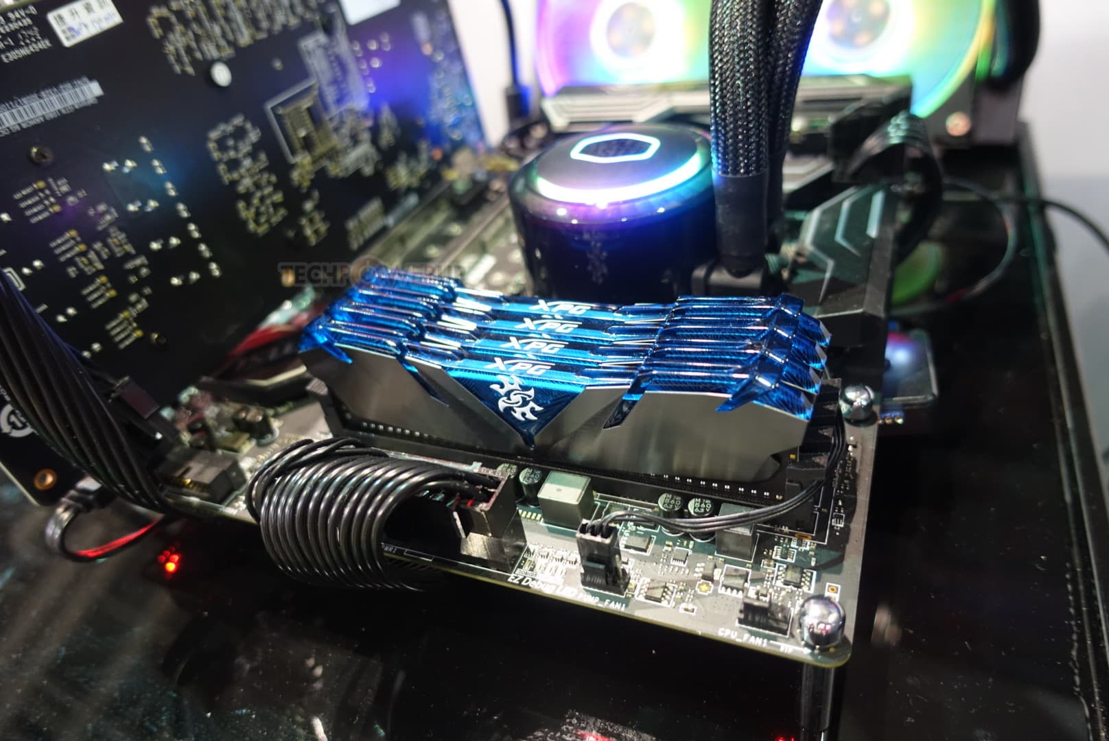 Модули памяти Adata XPG Gammix D50 оснащены рассеивателями без светодиодов