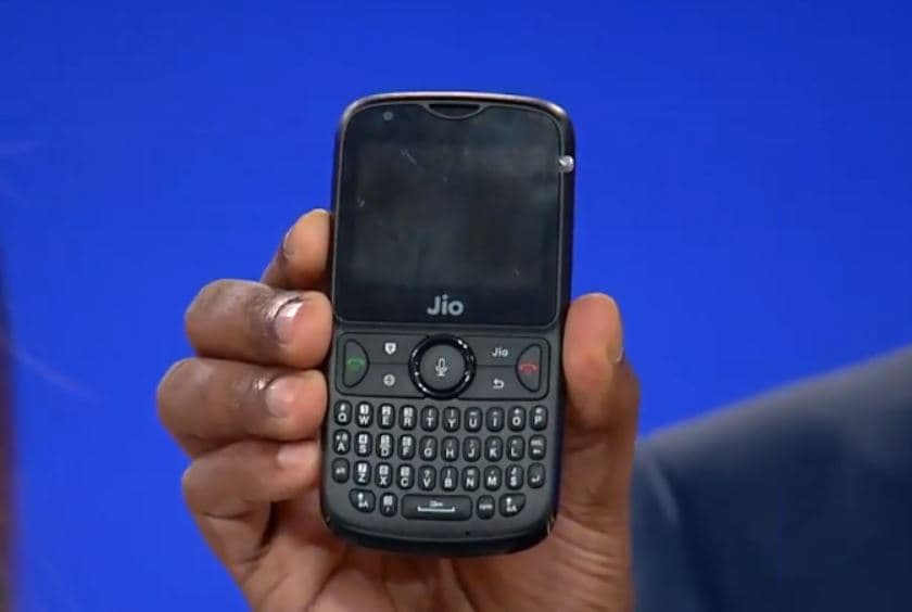 Смартфон JioPhone 2 оснащен клавиатурой QWERTY и поддерживает две карточки SIM