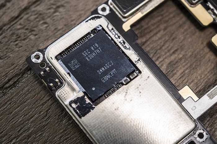 Фотогалерея дня: внутреннее убранство самого производительного смартфона Meizu