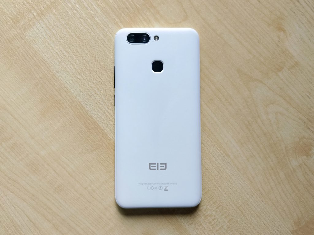 Elephone SX копирует iPhone X, но не во всем